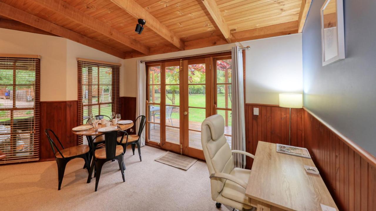 Beechworth Cedar Cottages מראה חיצוני תמונה