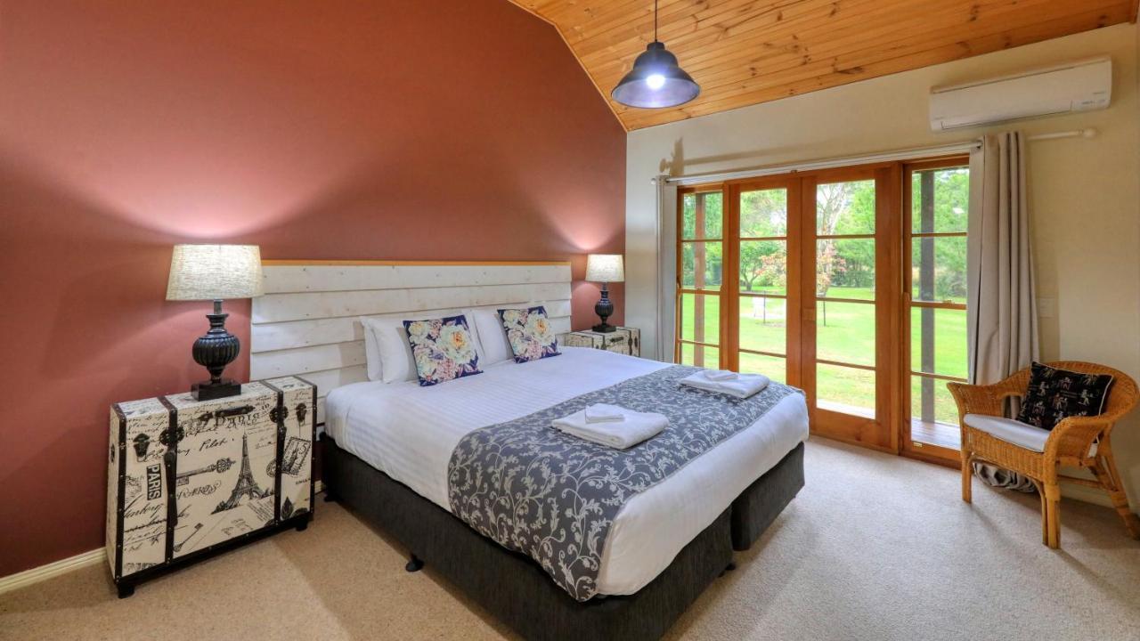 Beechworth Cedar Cottages מראה חיצוני תמונה