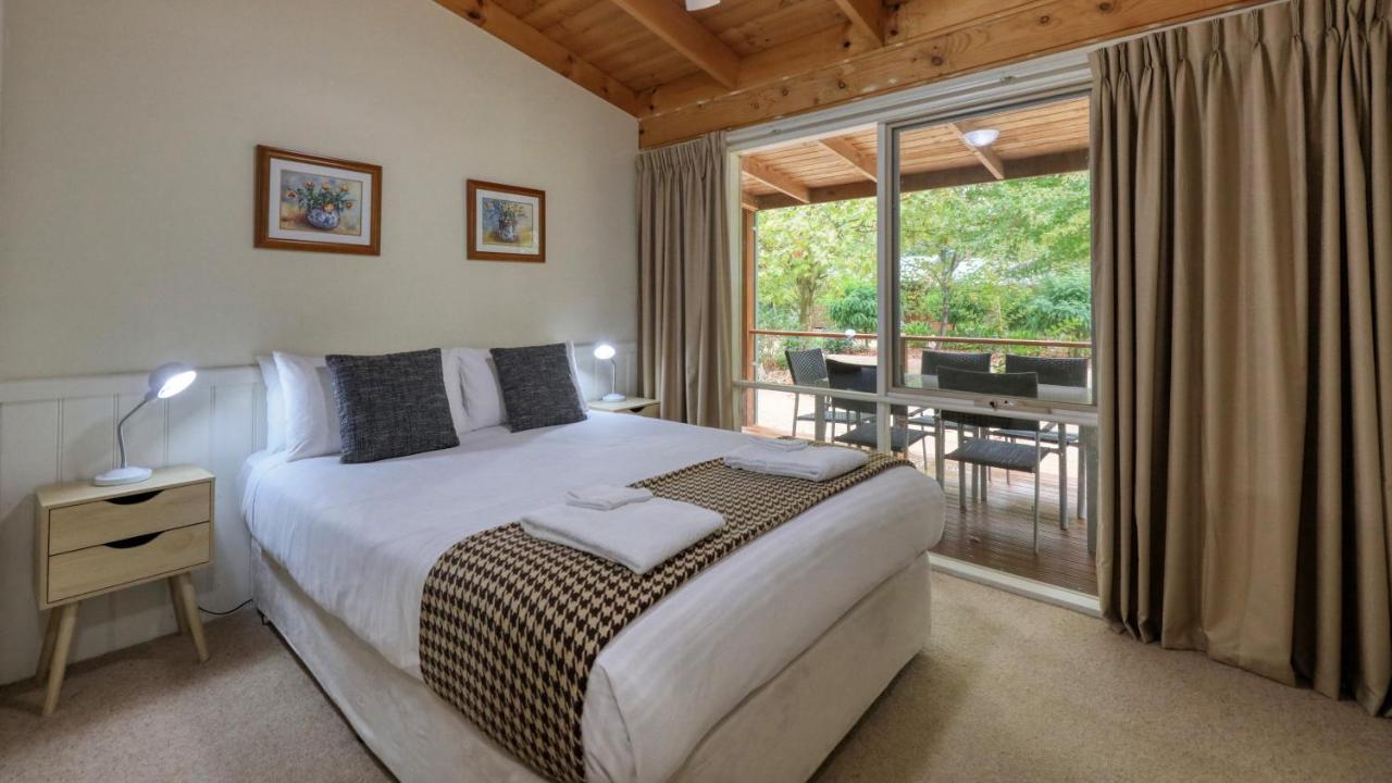 Beechworth Cedar Cottages מראה חיצוני תמונה