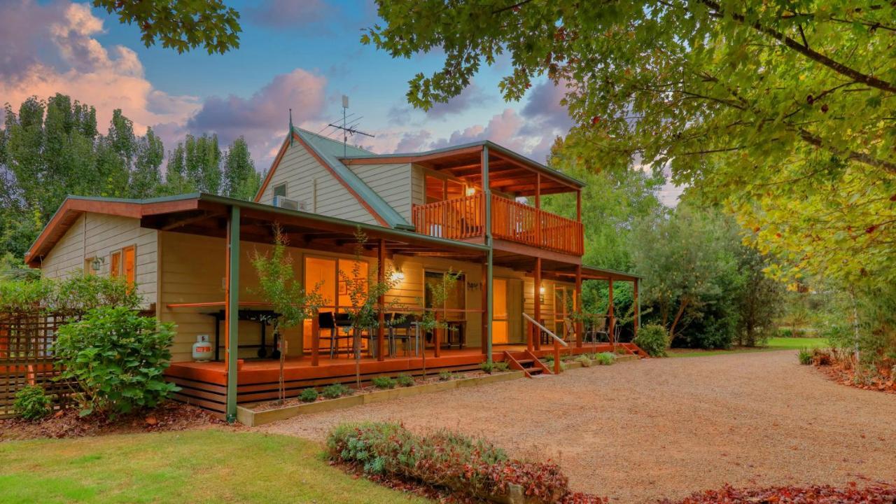 Beechworth Cedar Cottages מראה חיצוני תמונה