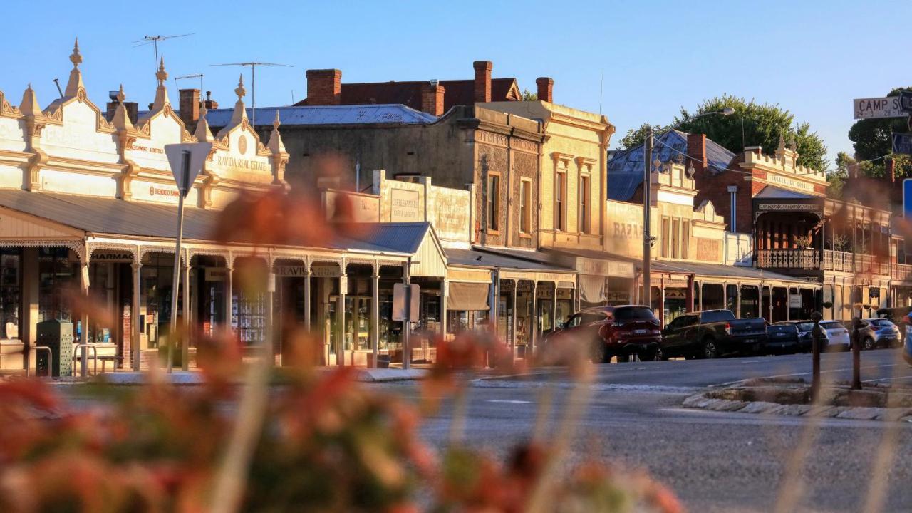 Beechworth Cedar Cottages מראה חיצוני תמונה
