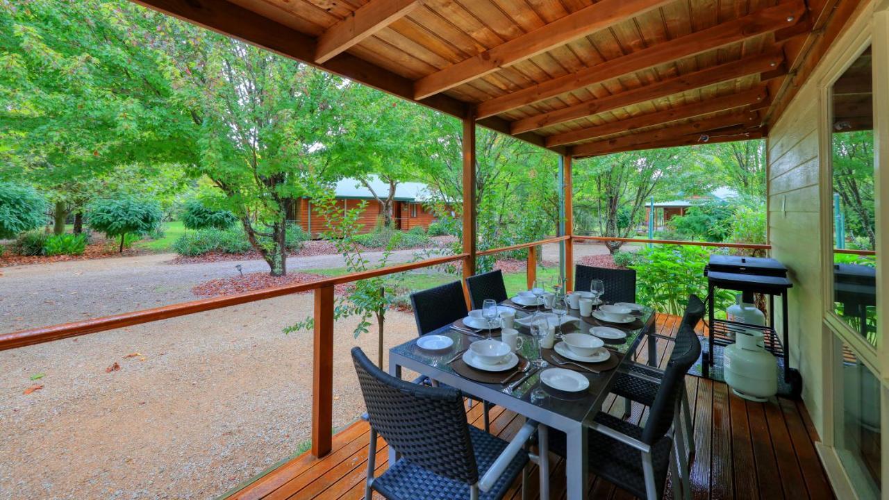 Beechworth Cedar Cottages מראה חיצוני תמונה