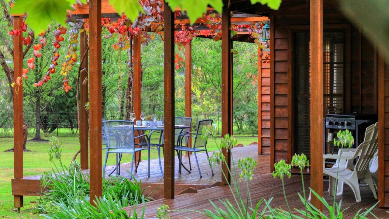 Beechworth Cedar Cottages מראה חיצוני תמונה