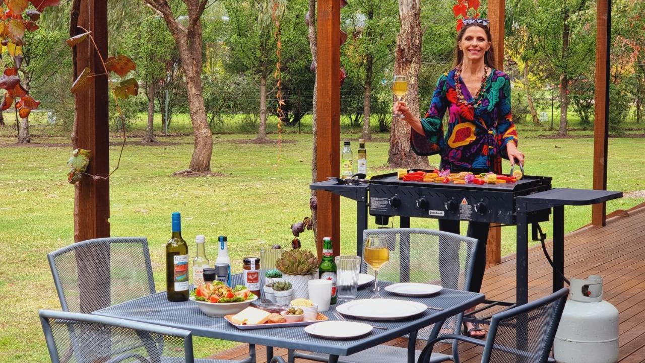 Beechworth Cedar Cottages מראה חיצוני תמונה