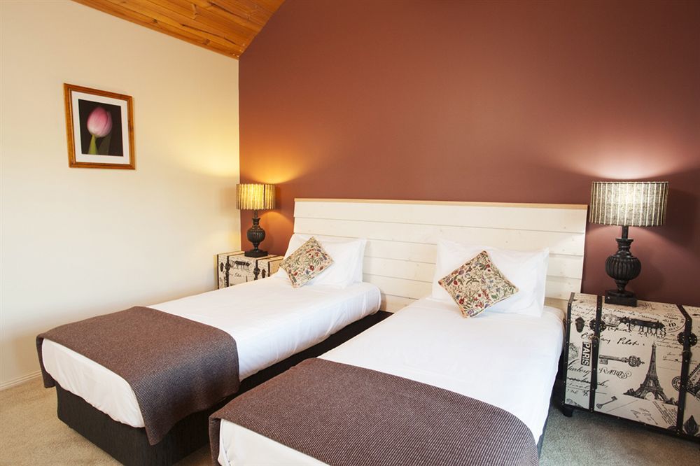 Beechworth Cedar Cottages מראה חיצוני תמונה