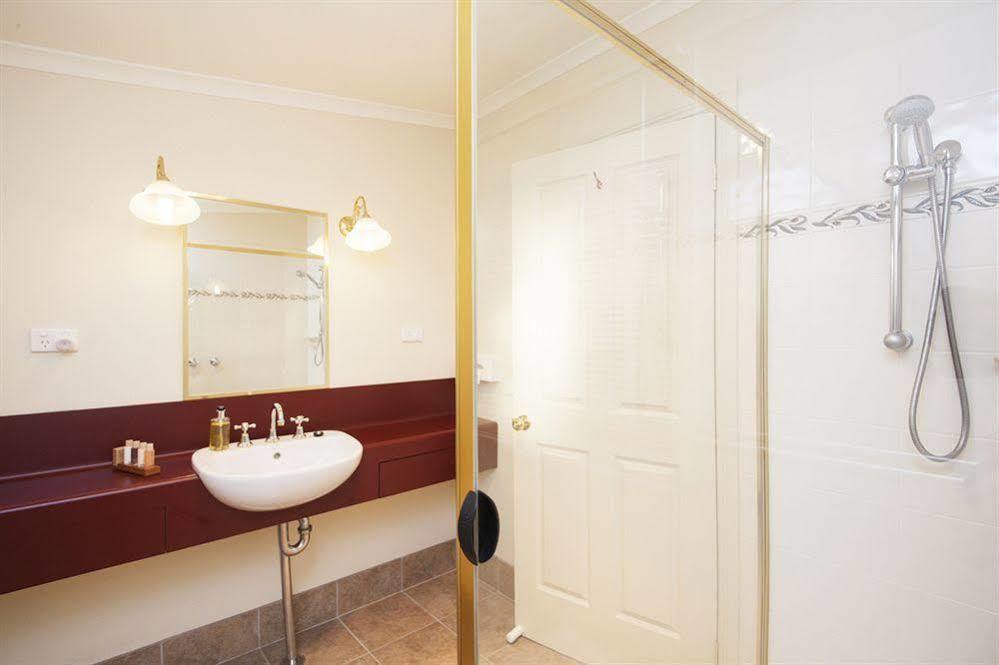Beechworth Cedar Cottages מראה חיצוני תמונה